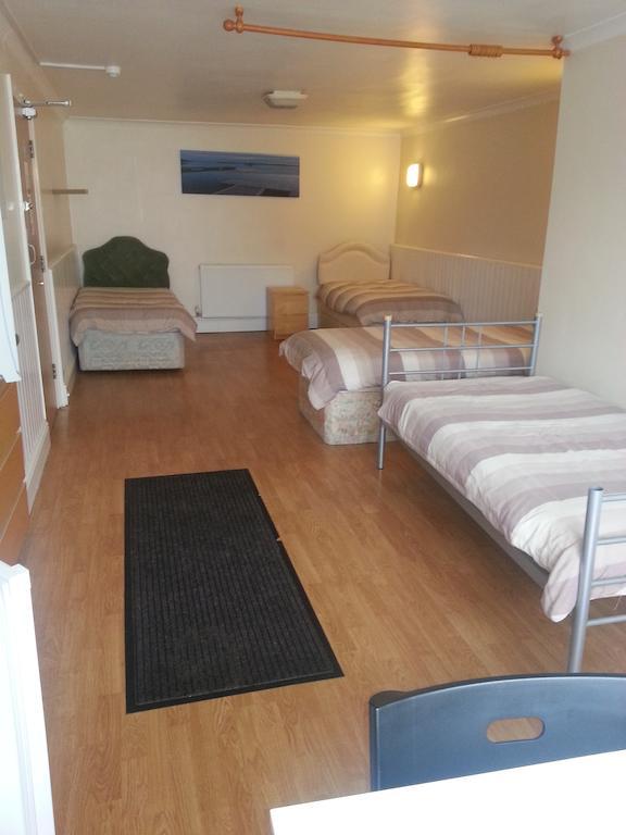 Llanion Lodge Saint Florence Habitación foto